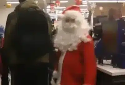 Papai Noel e Elfos Roubam Carrinhos em Montreal: Ação Inspirada em Robin Hood?