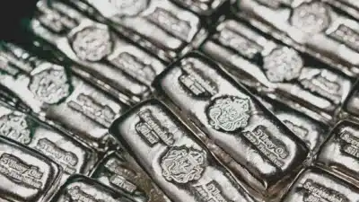 Prata Brilha no Mercado: Valorização Atinge 120&percnt; e Impulsiona Investimentos