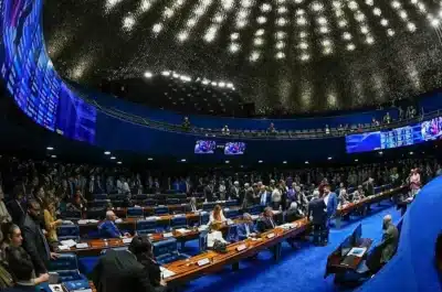 Senado aprova reforma tributária com foco em bets e fintechs, orçamento de 2026 em foco