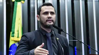 Cleitinho Azevedo Lidera Intenções de Voto em Minas Gerais, Aponta Pesquisa