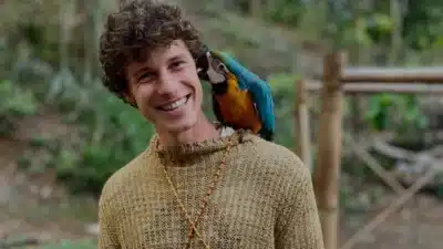 Shawn Mendes retorna ao Brasil e reacende rumores com Bruna Marquezine