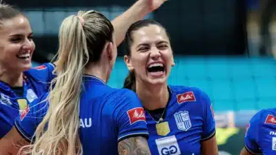 Julia Kudiess é eleita melhor central do mundo e conquista prêmios no vôlei!