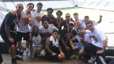Corinthians comemora tetra da Copa do Brasil com festa e 50 mil torcedores!