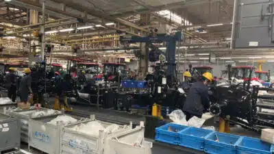 China registra alta de 48 horas semanais de trabalho e pressão na Escala 996