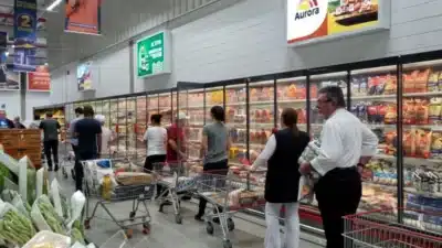 Varejo no Brasil registra queda de 1,6% em novembro e desafios regionais