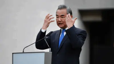 China assume mediação em conflito entre Tailândia e Camboja na fronteira disputada