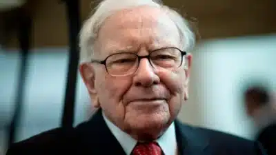 Berkshire Hathaway encerra participação na BYD; ações caem e empresa agradece Buffett