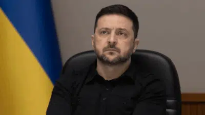 Zelensky Propõe Paz à Ucrânia e EUA em Discurso de Natal de 2025