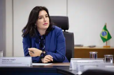 Simone Tebet Surpreende e Anuncia Saída do Governo para Disputar Eleições!