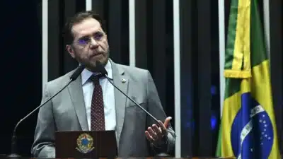 Senador Plínio Valério defende Banco Central com maior autonomia e fiscalização