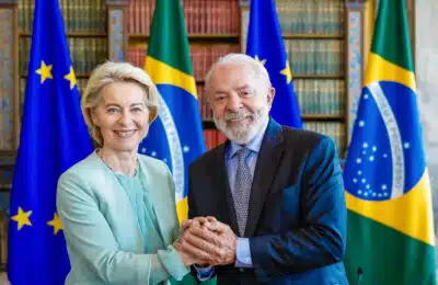 Von der Leyen e Lula selam acordo UE-Mercosul com foco em matérias-primas