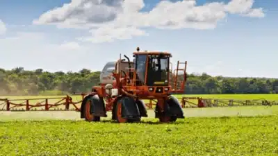 Senador do PT-RS lidera investimento de R$ 195 milhões em emendas para a agricultura em 2025