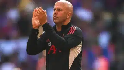 Liverpool Enfrenta Pressão e Desfalques em Jogo da Champions League Contra o Qarabag