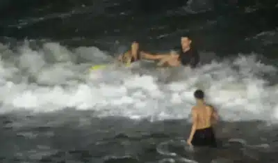 Policial Militar Salva Jovens do Afogamento em Fortaleza – Resgate Heroico!