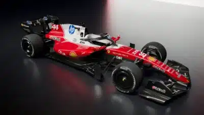 Ferrari lança SF-26 com Hamilton e Leclerc para a Fórmula 1 2026
