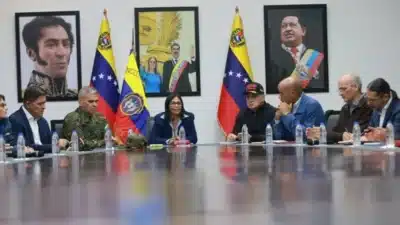 Delcy Rodríguez Clama por Paz e Cooperação Após Operação Militar dos EUA na Venezuela