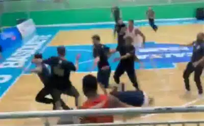 Pato Basquete x Caxias: Árbitro Diego Chiconato é agredido em jogo da NBB
