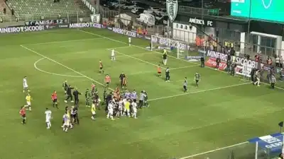Sampaoli e Valentim protagonizam briga quente no clássico do Mineiro!