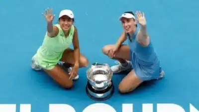 Elise Mertens e Zhang Shuai Conquistam Título Histórico nas Duplas Femininas do Australian Open!