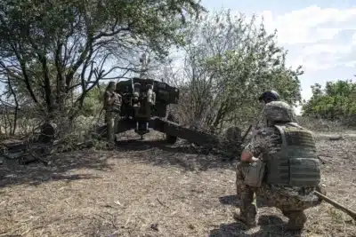 Czechoslovak Group Sobe 32&percnt; em Estreia na Bolsa de Amsterdã