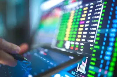 Mercados globais sobem com otimismo e foco em cortes de juros e NVIDIA