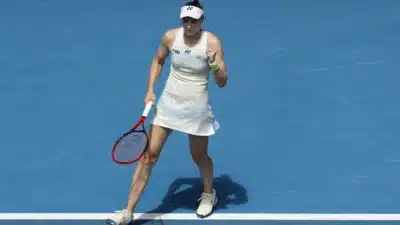 Rybakina elimina Swiatek e avança à semifinal do Australian Open