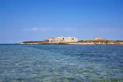 Investimento em Imóvel de Luxo na Itália: Villa Tropical em Ávola