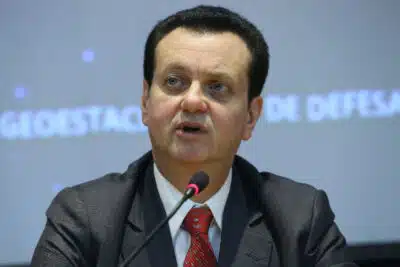 Ronaldo Caiado e PSD buscam ‘ultimato’ para Bolsonaro na disputa à Presidência