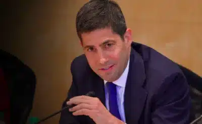 Kevin Warsh é nomeado para o Fed: Impacto político e futuro da política monetária americana!