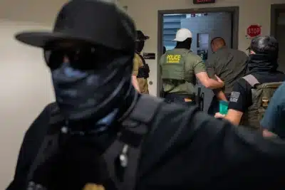 ICE recebe novas instruções em Minnesota: foco em “agitadores” e histórico criminal
