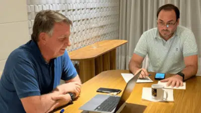 Carlos Bolsonaro Homenageia Pai e Expressa Esperança pela Libertação de Bolsonaro