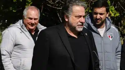 Julio Casares deixa São Paulo: Roteiro Familiar de Renúncias no Futebol