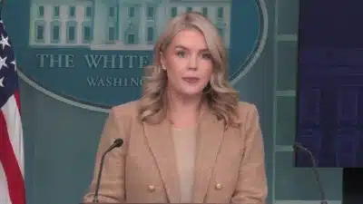 Estados Unidos Avaliam Aquisição da Groenlândia para Reforçar Segurança Nacional