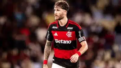 Léo Pereira critica decisão polêmica de pênalti no Flamengo x São Paulo