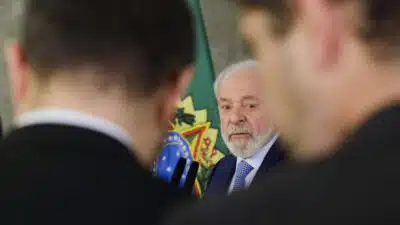 Lula Veta Projeto de Dosimetria e Tensão no Congresso em Ato de 8 de Janeiro
