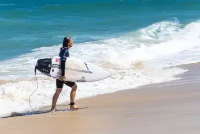 Santa Catarina brilha com Rota do Big Surf e recorde de onda gigante!
