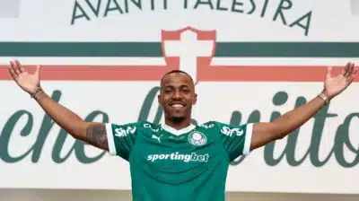 Marlon Freitas se desculpa pela “piscadinha” e promete mudança no Palmeiras