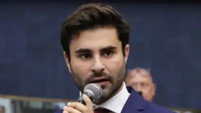 Vereador da PT-MG Aponta Falhas em Pedido de Prisão Domiciliar de Bolsonaro