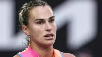 Sabalenka chega à final do Australian Open com vitória dominante sobre Svitolina