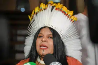 Sonia Guajajara Alerta sobre Ataques à Venezuela e Soberania Regional