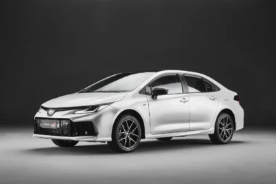Toyota Corolla Mantém Liderança no Mercado Brasileiro de Sedãs em 2025