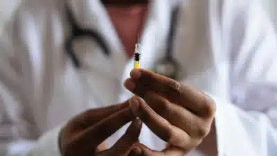 Ministro Padilha inicia investigação em 45 cidades sobre falhas em registro de vacinas