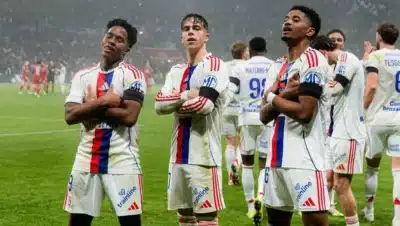 Endrick celebra vitória no Lyon, destaca união e alegria no time
