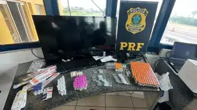Polícia apreende 437 medicamentos para emagrecimento na BR-277, Paraná