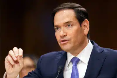 Rubio Enfrenta Desafios Complexos na Venezuela e Relações com Trump