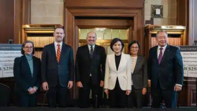 Estados Unidos e Taiwan Assinem Acordo Comercial de US$ 250 Bilhões