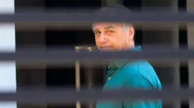 Bolsonaro: Prisão Reavaliada pela PF com foco na saúde e bem-estar