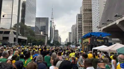 Manifestação em SP exige anistia para Bolsonaro e anistia aos envolvidos em 8 de Janeiro