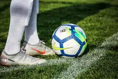 EFL Championship: 12 Jogos Decisivos Garantem Emoção e Lutas na Rodada Crucial de 2025!