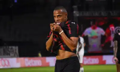 Bragantino gole o Corinthians por 3 a 0 no Paulistão com atuação de Jhon Jhon